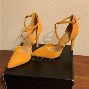 Forever 21 Mustard Heels Faux Suede, 5.5
